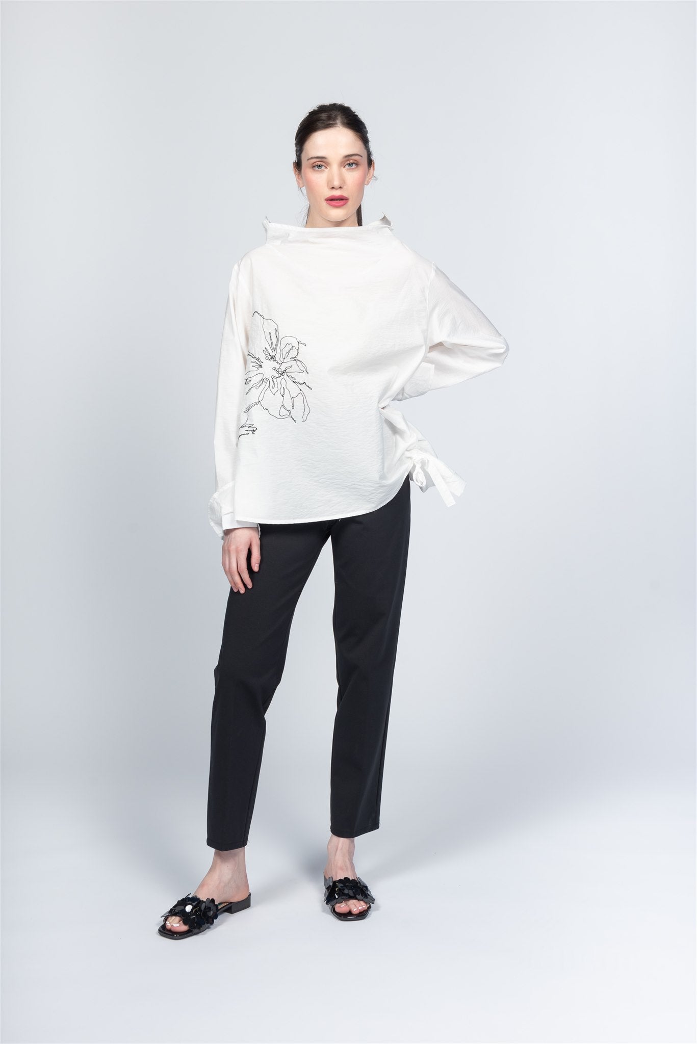 WT230242 TOP