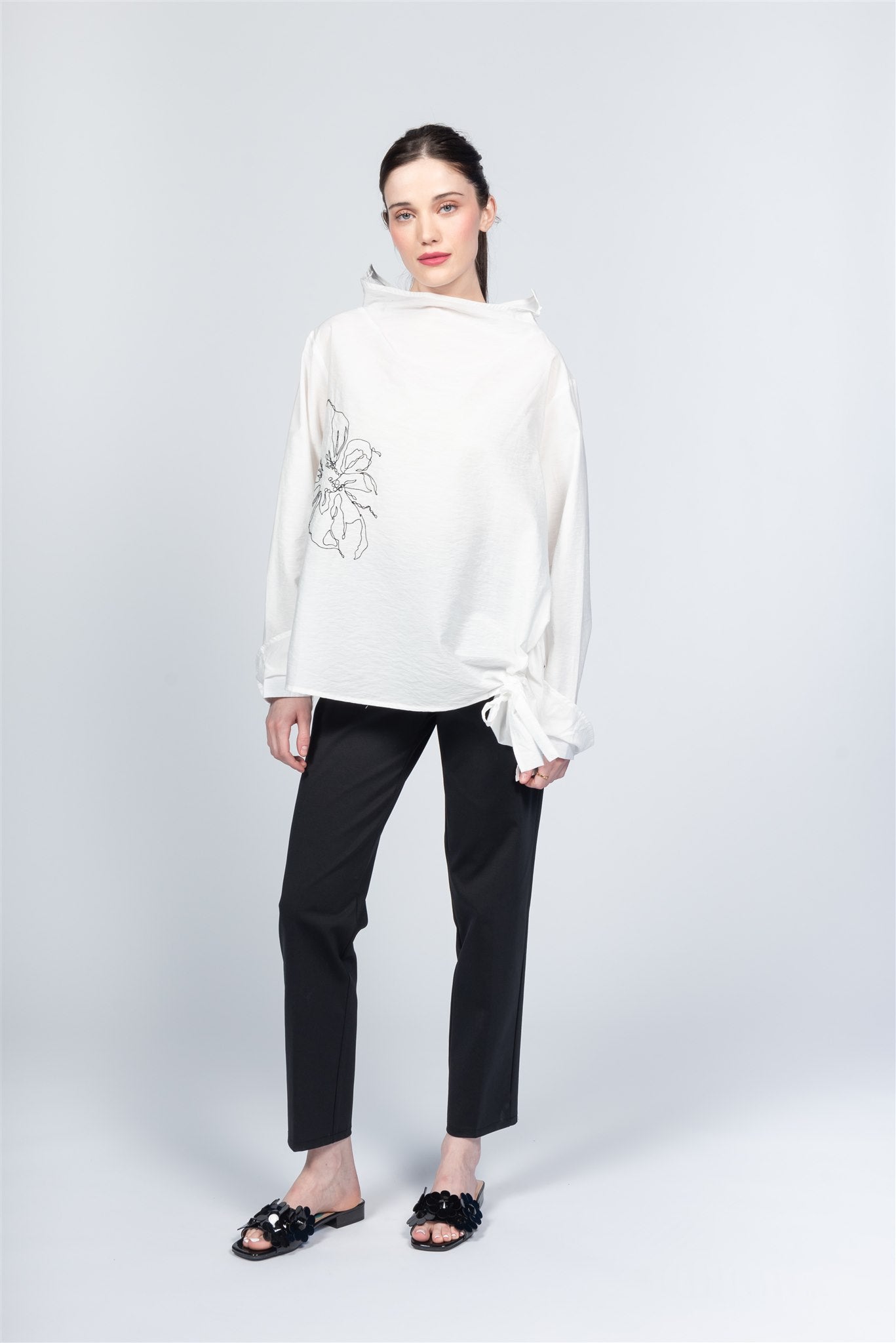 WT230242 TOP