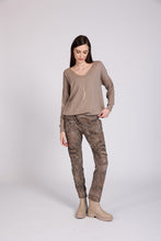 Load image into Gallery viewer, LV 8017 - BLACK, TAUPE
